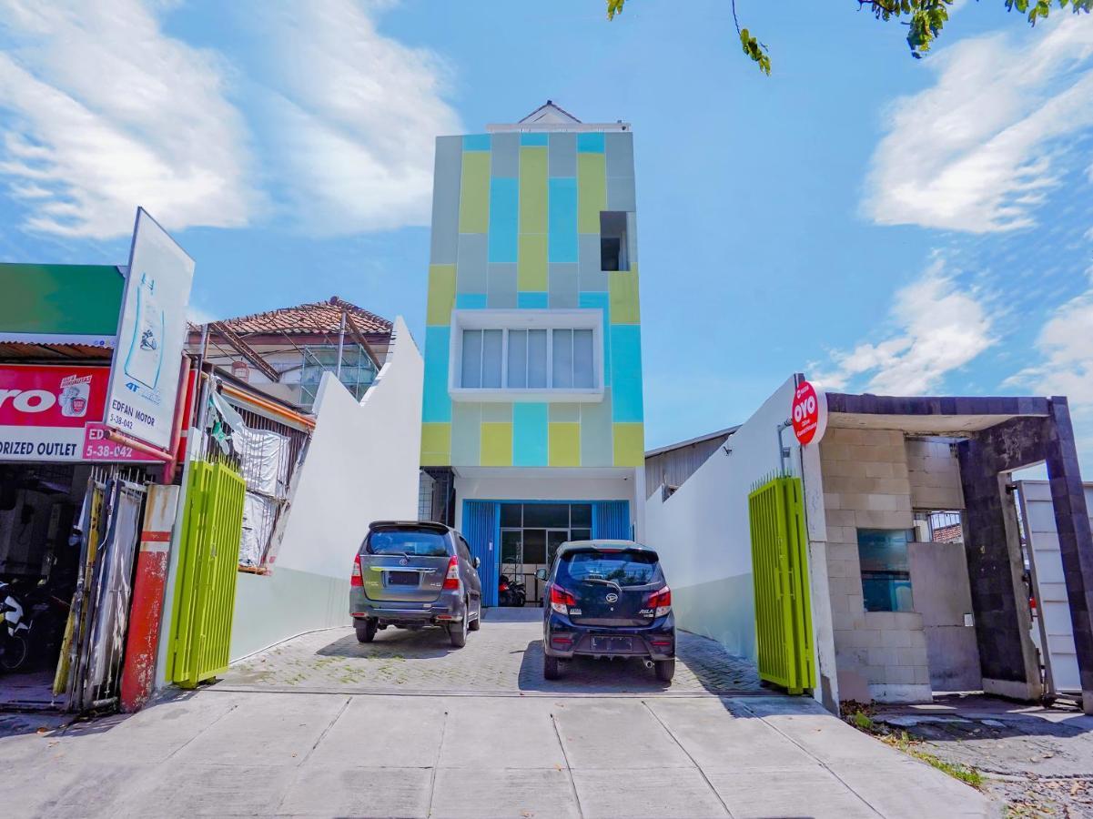 Super Oyo Capital O 90336 Olive Guest House Surabaya Exterior foto
