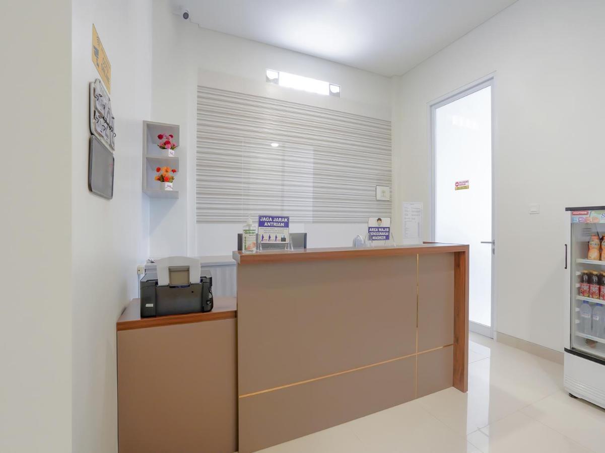 Super Oyo Capital O 90336 Olive Guest House Surabaya Exterior foto