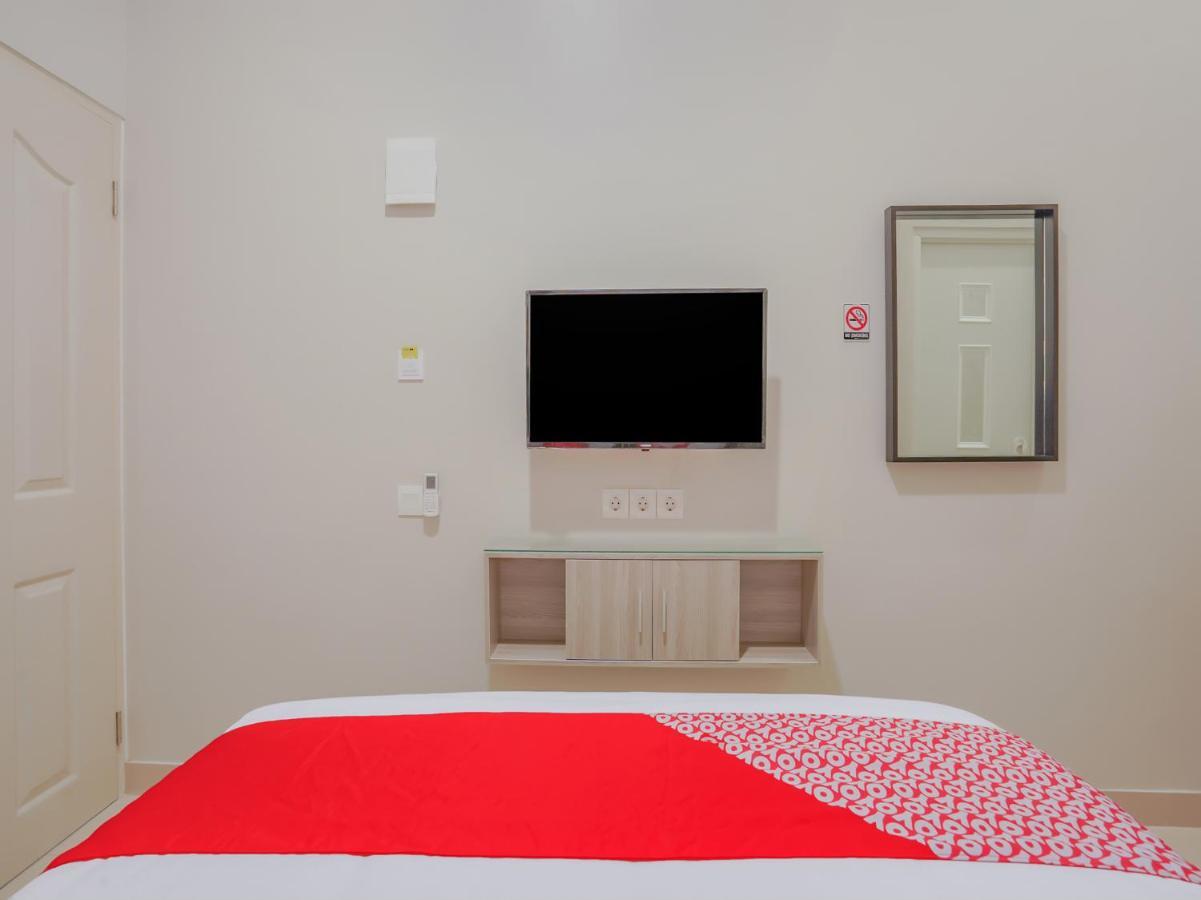 Super Oyo Capital O 90336 Olive Guest House Surabaya Exterior foto